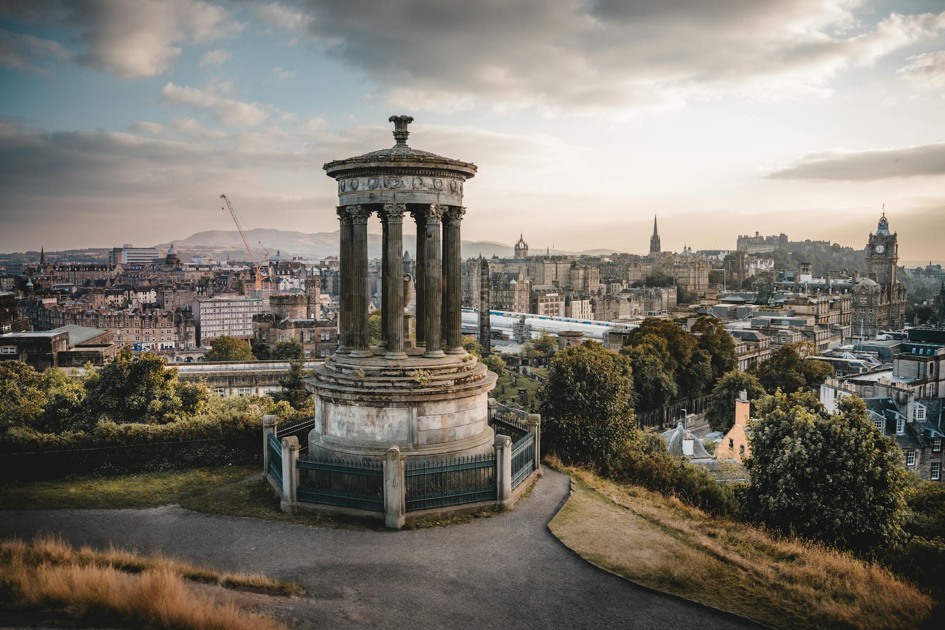 Discovering Edinburgh & Surrounding Areas In A Week